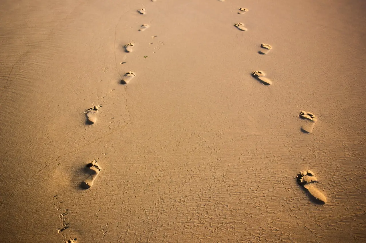 Pas dans le sable